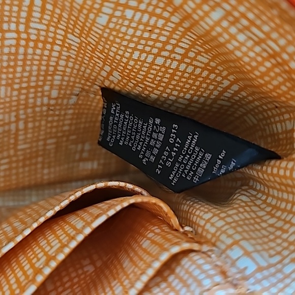 Authentic Fossil Clutch - Picture 5 of 11